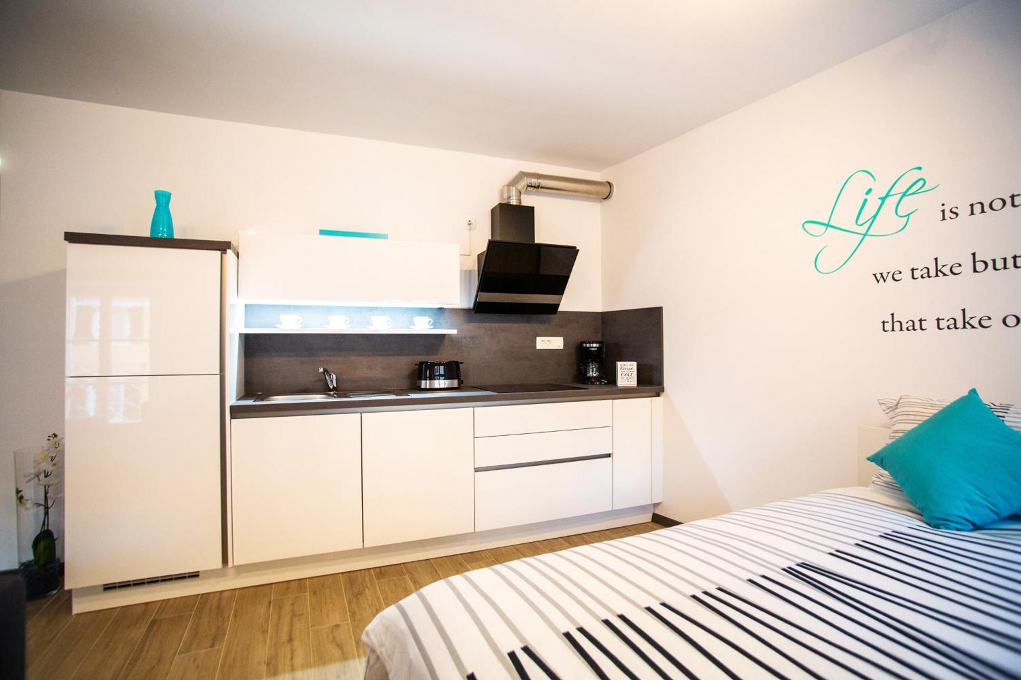Azzurro Apartment Піран Екстер'єр фото